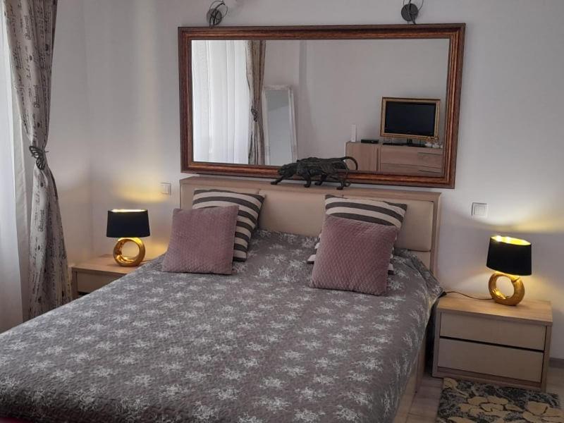 Downtown "Rendez-Vous" Luxury Leilighet Bacău Eksteriør bilde
