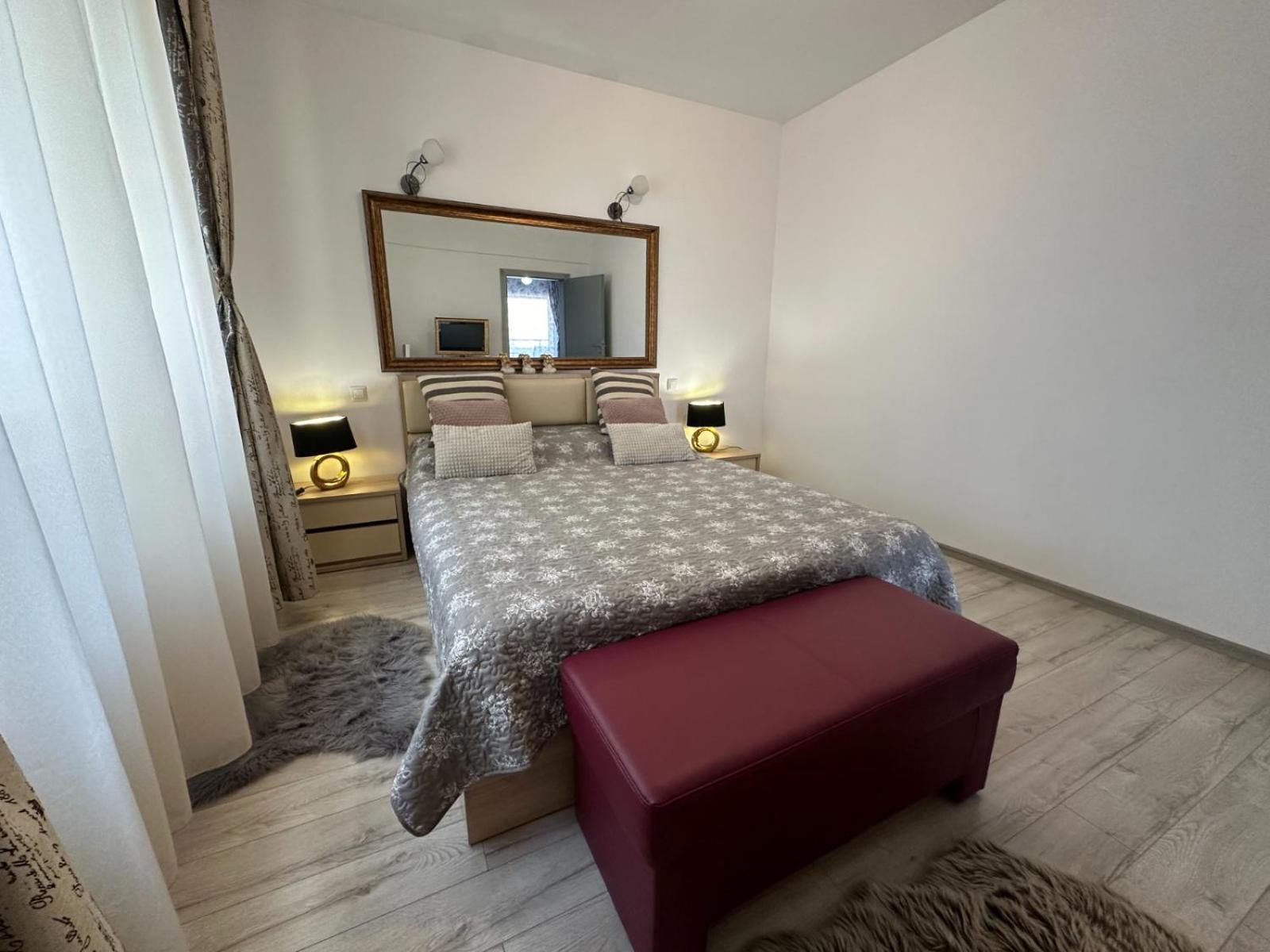 Downtown "Rendez-Vous" Luxury Leilighet Bacău Eksteriør bilde