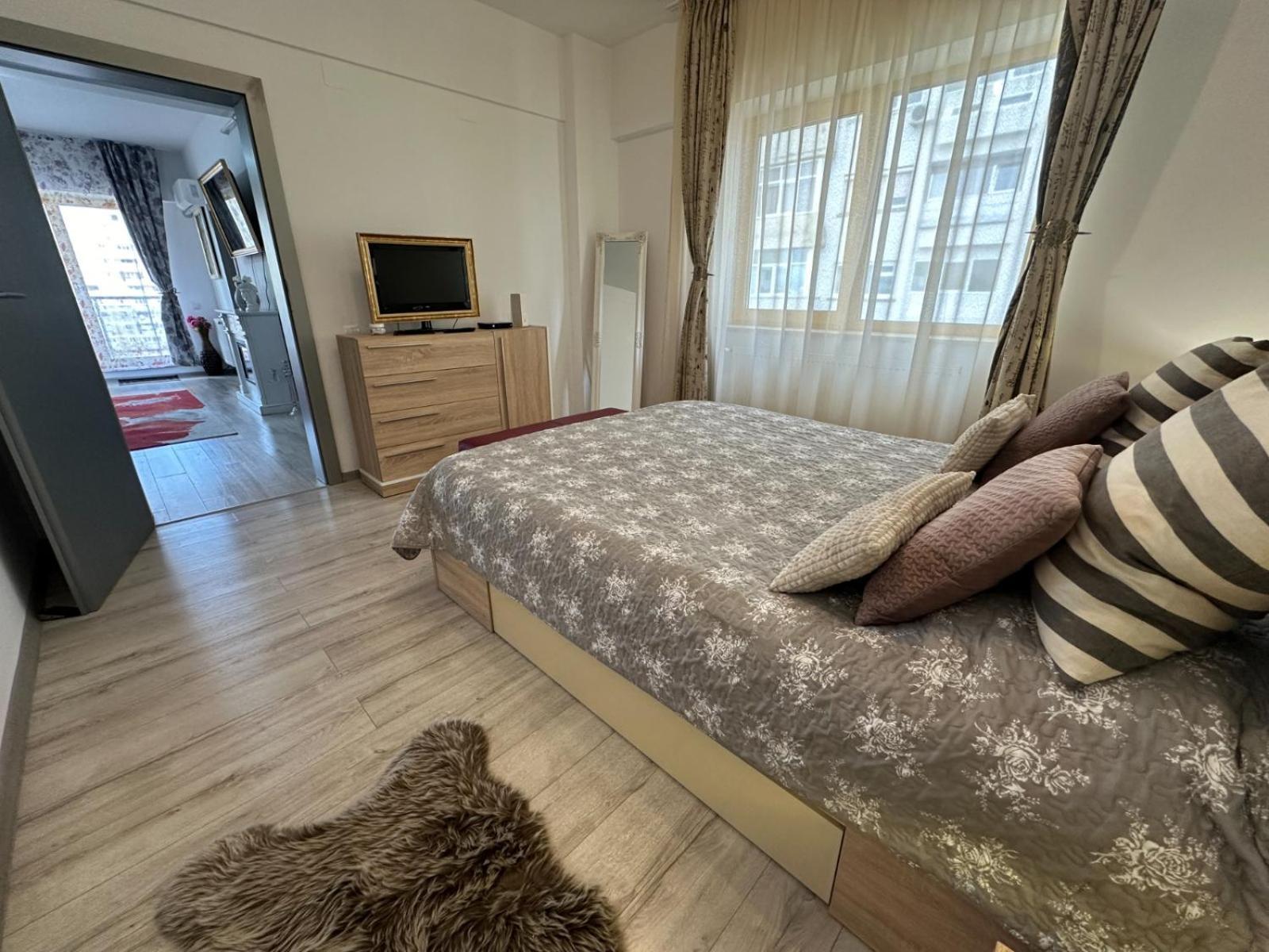 Downtown "Rendez-Vous" Luxury Leilighet Bacău Eksteriør bilde