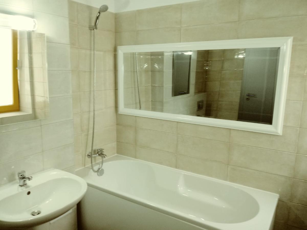 Downtown "Rendez-Vous" Luxury Leilighet Bacău Eksteriør bilde