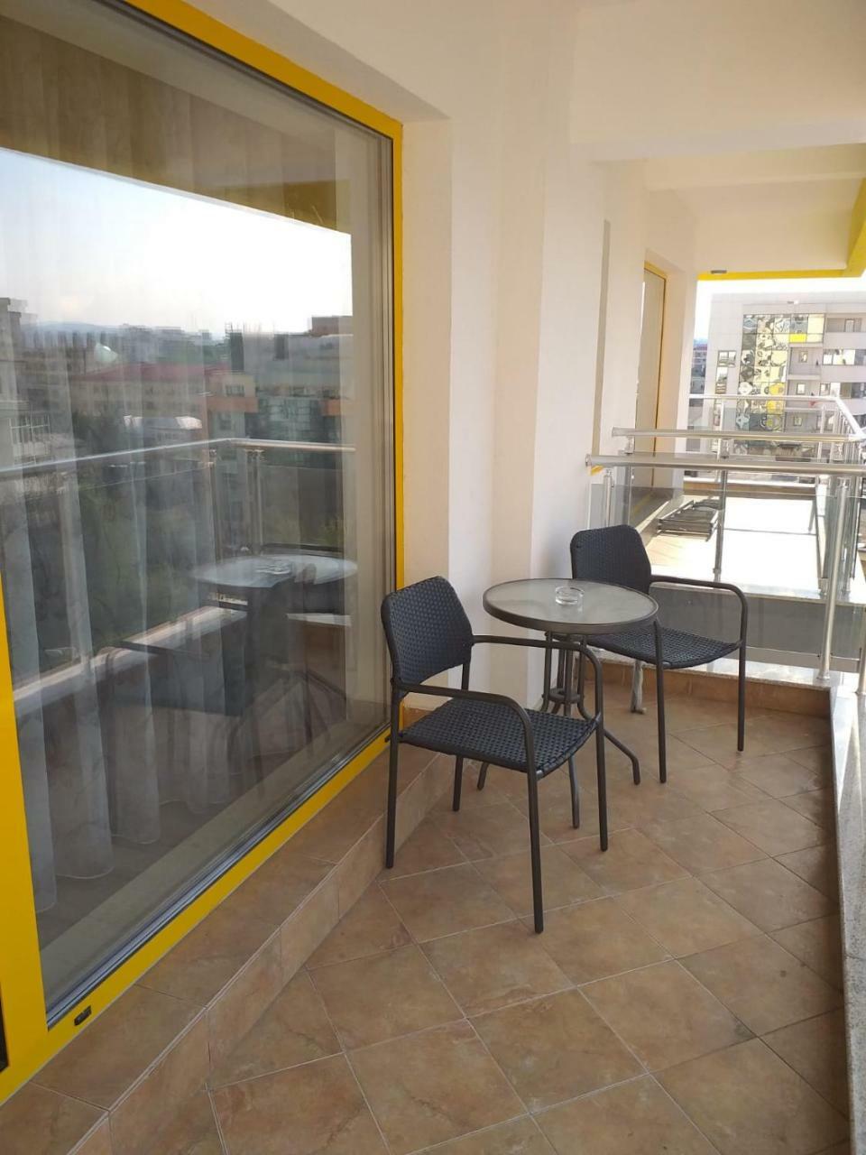 Downtown "Rendez-Vous" Luxury Leilighet Bacău Eksteriør bilde