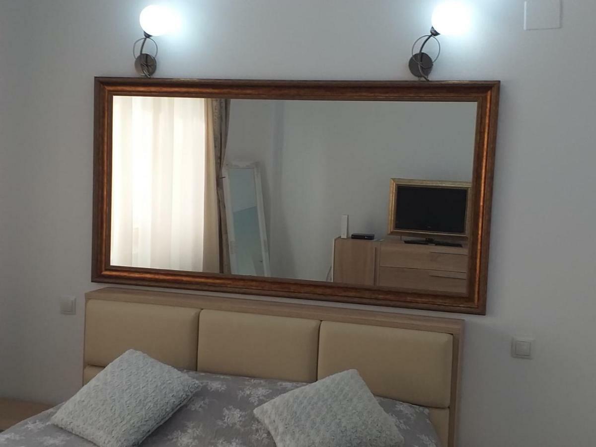 Downtown "Rendez-Vous" Luxury Leilighet Bacău Eksteriør bilde